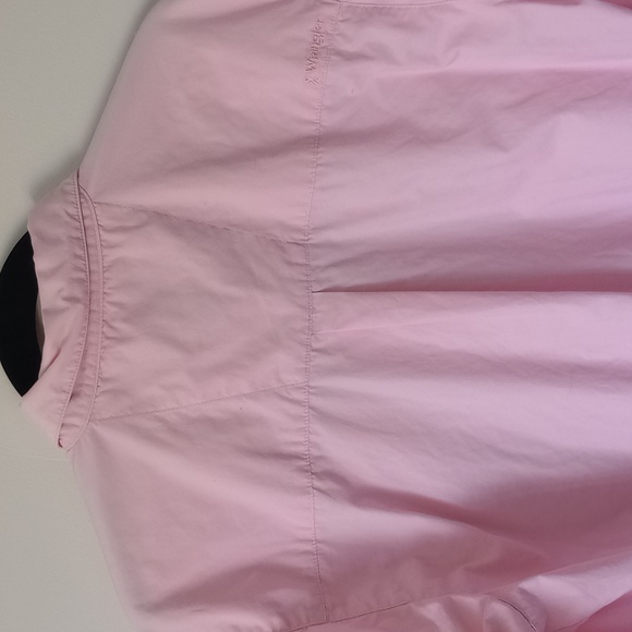 Wrangler Pink Breast Cancer size Medium - Picture 8 of 10